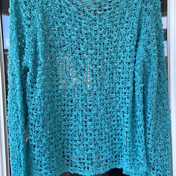 Top - Picture 3 of 4